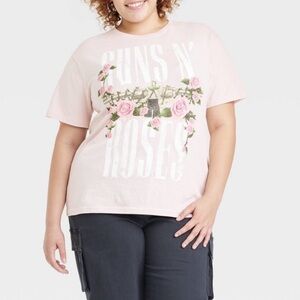 Womens Guns N’ Roses Floral Short Sleeve Tee Graphic T-Shirt Size 1X-2X